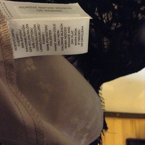 LOFT V-neck Lace LBD. - Picture 6 of 8